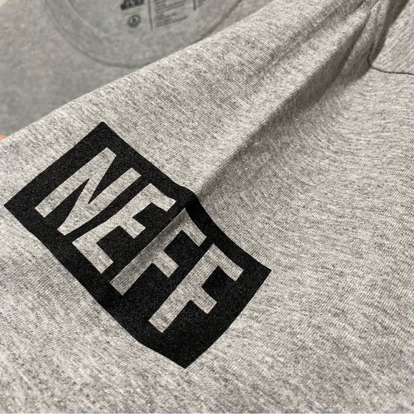 NWT‎ Star Wars Gray T-Shirt with Vibrant Graphic of Baby Yoda Size XL - Picture 9 of 12